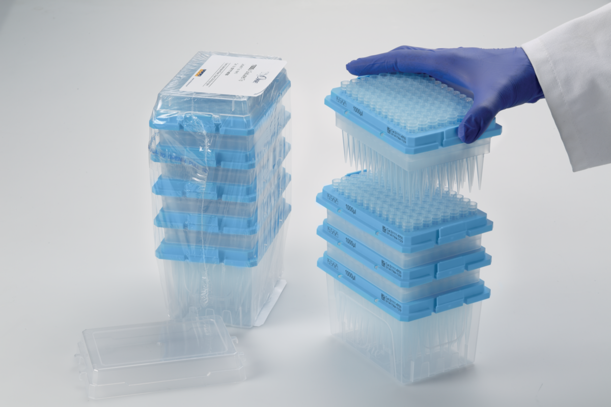 1,250 µl XL graduated TipOne® Tip, Natural, Refills (nonsterile) STARLAB